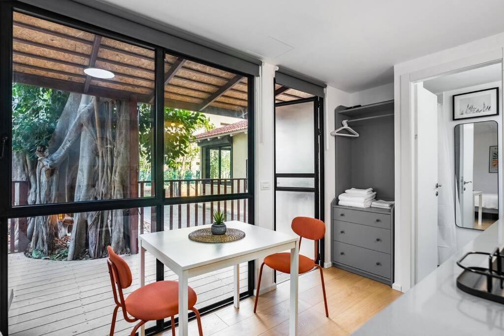 The Container House Apartment Раанана Екстериор снимка